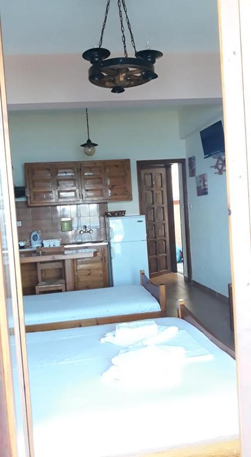 Violetta Studios & Apartments Милина Екстериор снимка