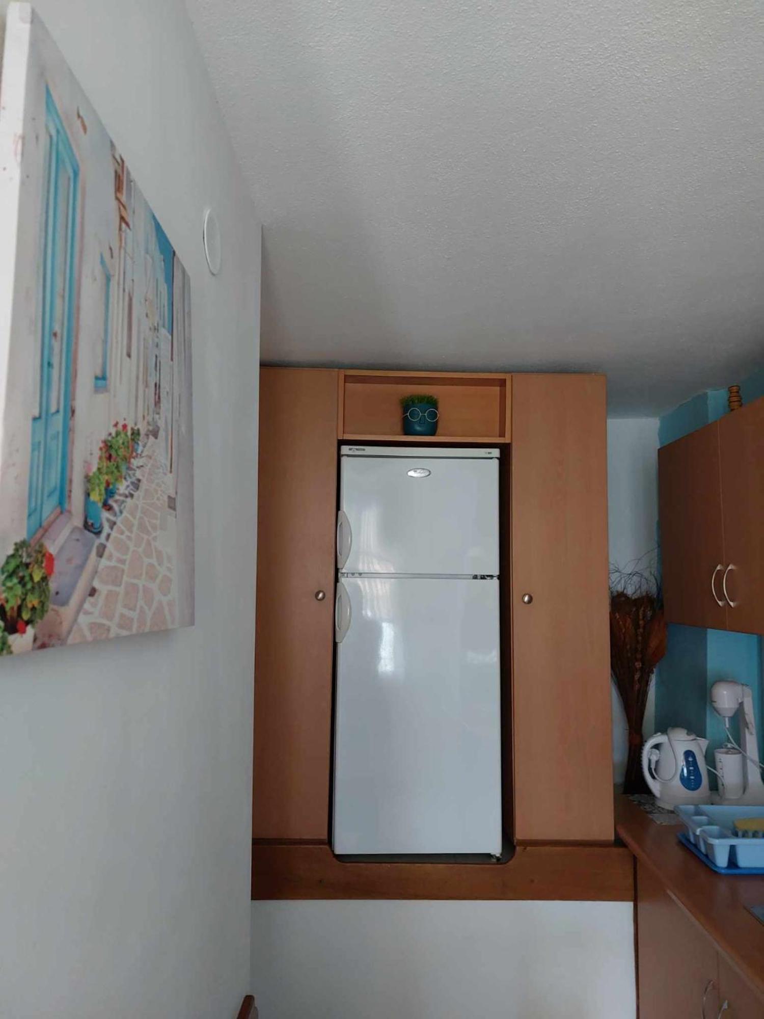 Violetta Studios & Apartments Милина Екстериор снимка